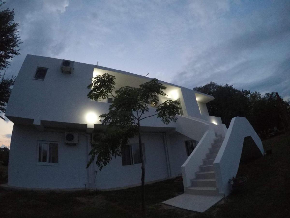 Mar Nero Apartments Bregvija Exteriér fotografie