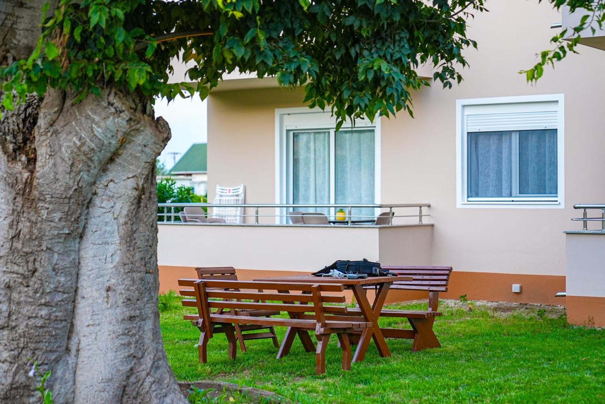 Mar Nero Apartments Bregvija Exteriér fotografie